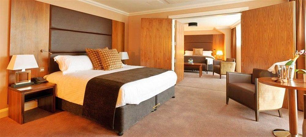 Rox Hotel Aberdeen By Compass Hospitality ภายนอก รูปภาพ